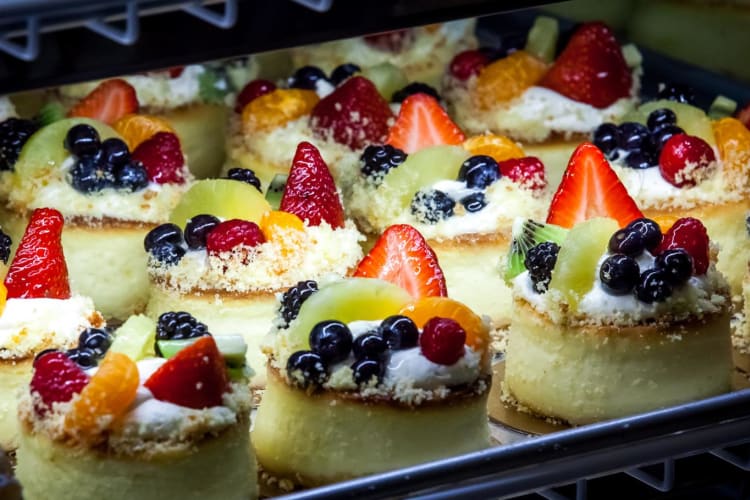 Carlos Bakery fruit tart